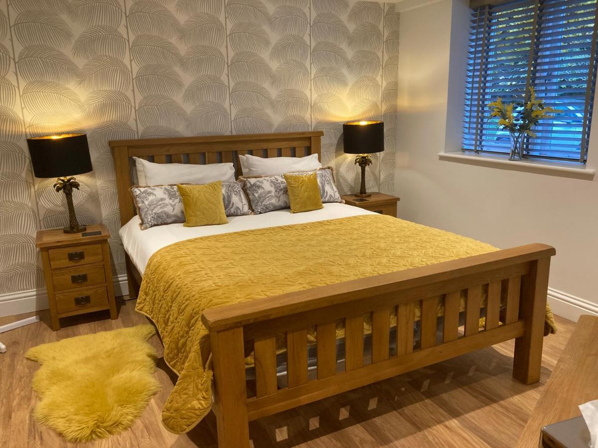 Streamside Apartments Yeovil Eksteriør billede